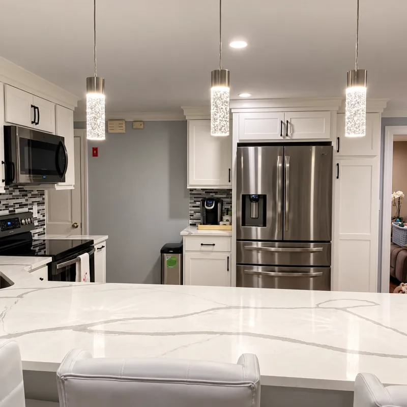 Quartz island under crystal pendants