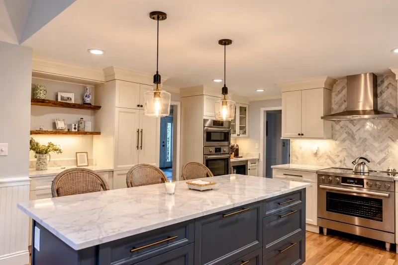White shaker kitchen with island